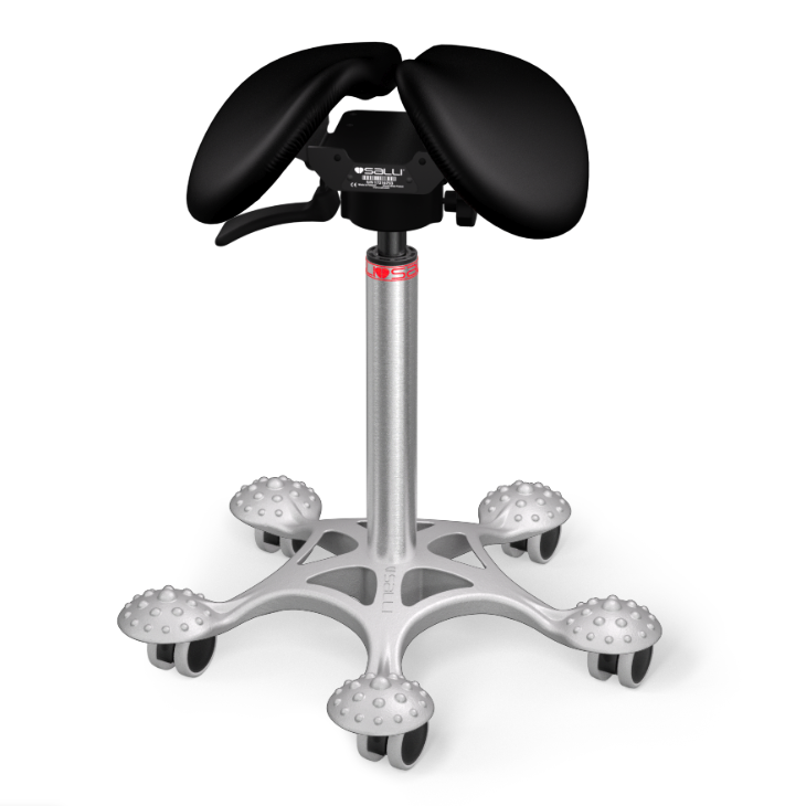 SALLI Swing satulatuoli ergonominen vaihtoehto tavallisella työtuolille. SALLI Swing satulatuolissa on istuimen korkeussäätö ja kehon liikkeitä myötäilevä ja keskivartaloa aktivoiva istuinosa. OIVAPALVELUT.fi
